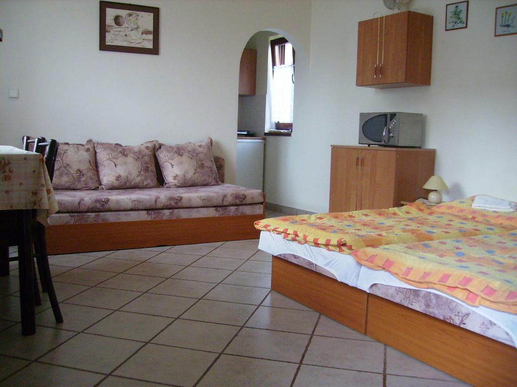 Bungalovy Natura Trávnica Oda fotoğraf